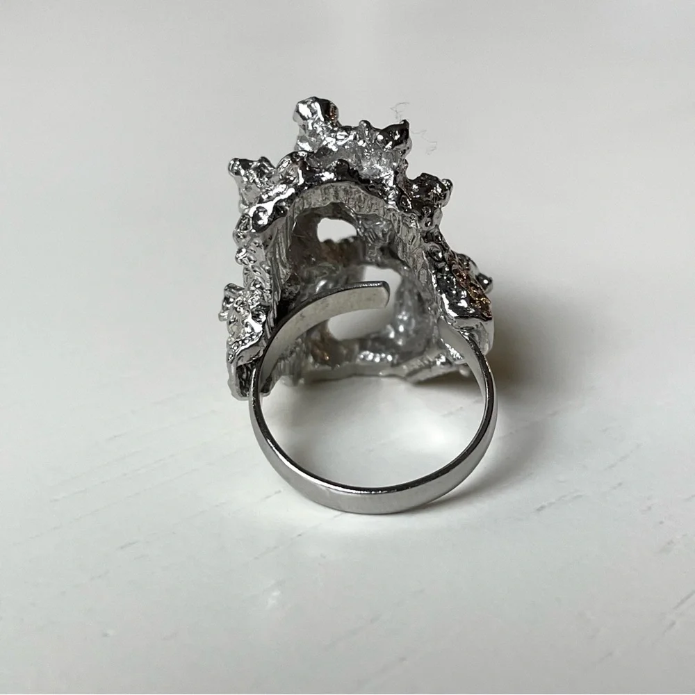 Vintage signed Vogue Brutalist freeform organic silvertone adjustable ring